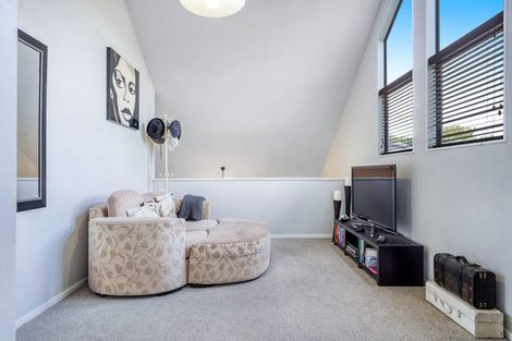 Photo of property in 35a Picasso Drive, West Harbour, Auckland, 0618