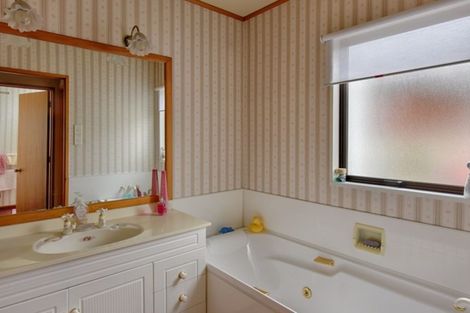 Photo of property in 16 Traford Street, Gore, 9710