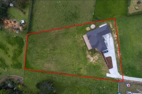 Photo of property in 38 Roberts Road, Matakatia, Whangaparaoa, 0930