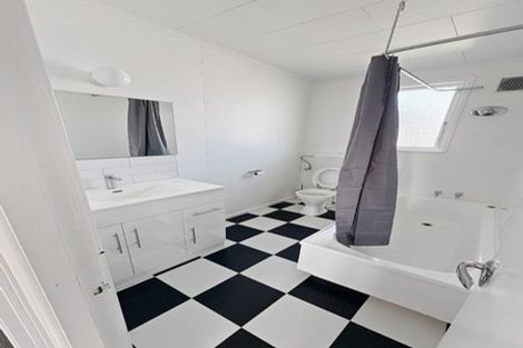 Photo of property in 7a-b Jull Crescent, Waipukurau, 4200