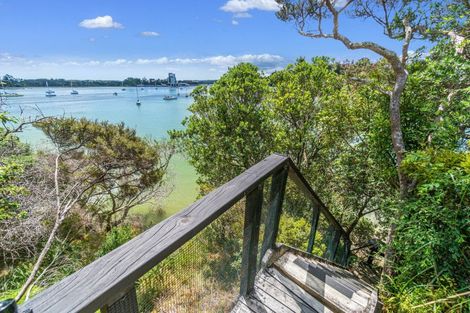 Photo of property in 105 Aeroview Drive, Beach Haven, Auckland, 0626