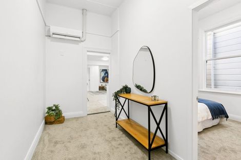 Photo of property in 104 Wallace Street, Mount Cook, Wellington, 6021