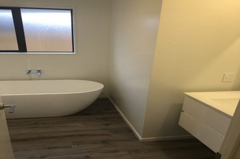 Photo of property in 10 Stackwood Avenue, Woodend, 7610