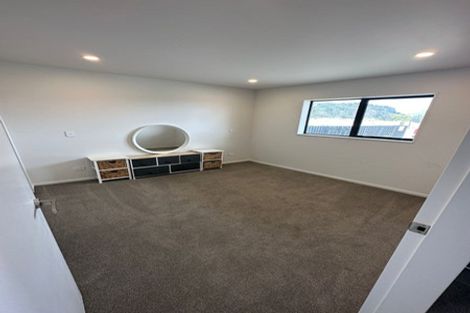 Photo of property in 39 Oakum Road, Whitby, Porirua, 5024