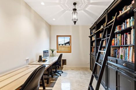 Photo of property in 2 Rich Rise, Havelock North, 4130