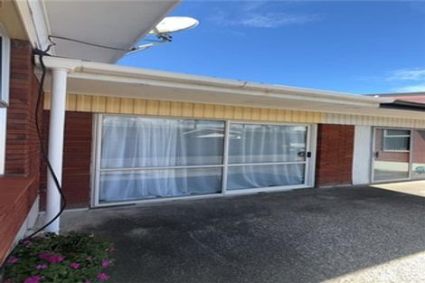 Photo of property in 17a Thorburn Avenue, Red Beach, 0932