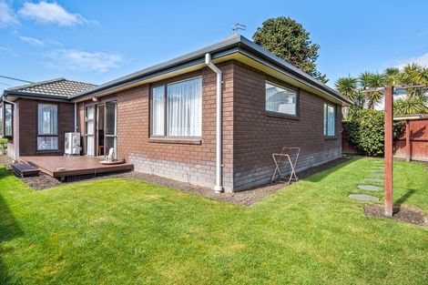 Photo of property in 1/469 Bower Avenue, Parklands, Christchurch, 8083