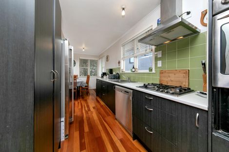 Photo of property in 27 Wharf Road, Te Atatu Peninsula, Auckland, 0610