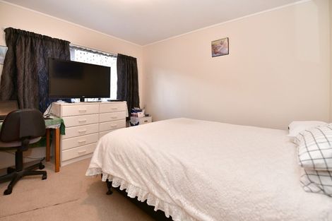 Photo of property in 3 Centreway Road, Orewa, 0931