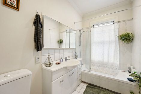 Photo of property in 18d Hill Street, Thorndon, Wellington, 6011