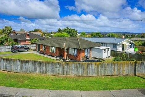 Photo of property in 44a Longburn Road, Henderson, Auckland, 0610