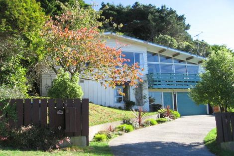 Photo of property in 8 Rajkot Terrace, Broadmeadows, Wellington, 6035