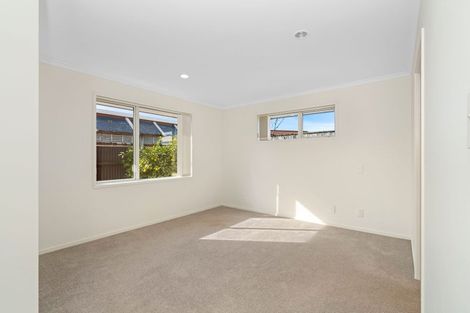 Photo of property in 4a Queenwood Road, Levin, 5510
