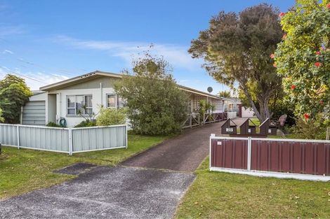 Photo of property in 25c Weiti Road, Orewa, 0931