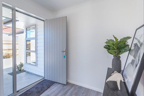 Photo of property in 95a Bartholomew Road, Levin, 5510