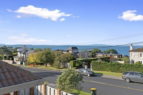 Photo of property in 1/148 Beach Road, Campbells Bay, Auckland, 0630