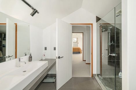 Photo of property in 68 Kanuka Rise, Albert Town, Wanaka, 9305