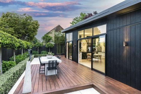 Photo of property in 91 Condell Avenue, Papanui, Christchurch, 8053