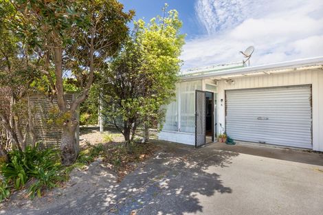 Photo of property in 6 Bermuda Grove, Paraparaumu Beach, Paraparaumu, 5032