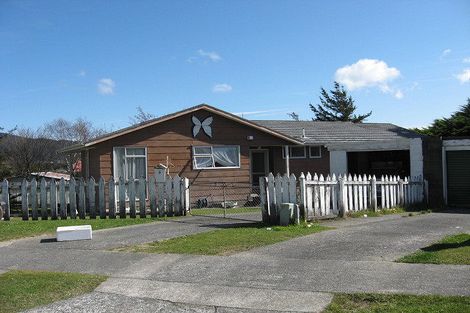 Photo of property in 6 Bunratty Grove, Wainuiomata, Lower Hutt, 5014