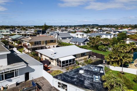 Photo of property in 4/12 Beach Street, Fitzroy, New Plymouth, 4312