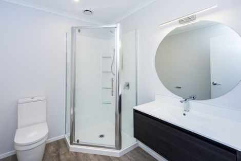 Photo of property in 5 Reakes Crescent, Wallaceville, Upper Hutt, 5018