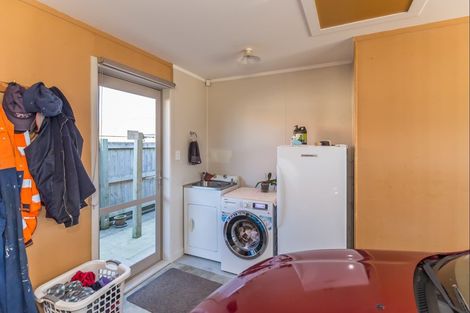 Photo of property in 29 Barry Curtis Place, Levin, 5510