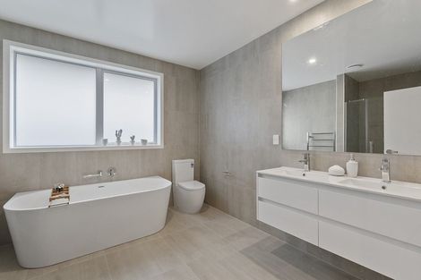 Photo of property in 28 Rose Berry Crescent, Flagstaff, Hamilton, 3210