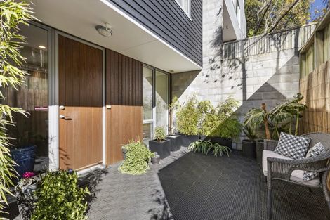 Photo of property in 35a Ngaio Road, Kelburn, Wellington, 6012