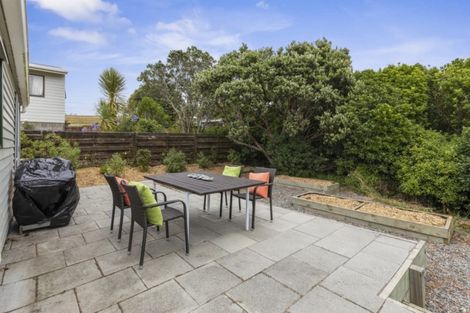 Photo of property in 22 Whitechapel Grove, Stokes Valley, Lower Hutt, 5019
