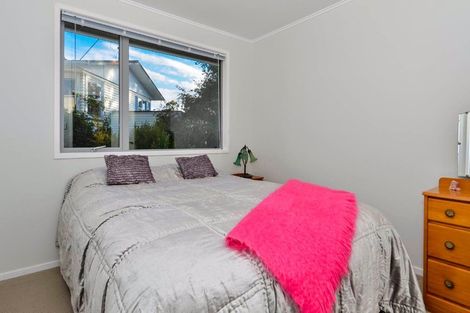 Photo of property in 28 Infidel Place, Torbay, Auckland, 0630