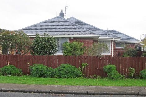 Photo of property in 16 Sunnyside Crescent, Papatoetoe, Auckland, 2025