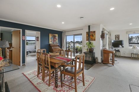 Photo of property in 2/75 Hine Street, New Plymouth, 4310