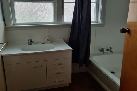 Photo of property in 35 Thomson Street, West End, Palmerston North, 4412