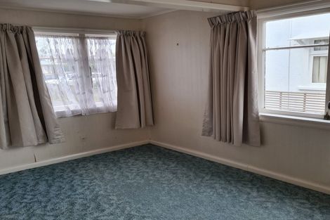 Photo of property in 35 Thomson Street, West End, Palmerston North, 4412
