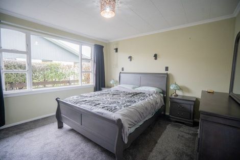 Photo of property in 18 Hamilton Avenue, Winton, 9720