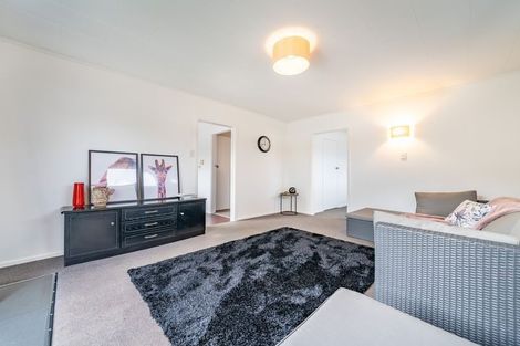 Photo of property in 2/5 Oregon Drive, Maoribank, Upper Hutt, 5018