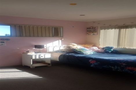 Photo of property in 36d Godley Road, Green Bay, Auckland, 0604