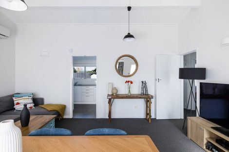 Photo of property in 2 Thornton Place, Melville, Hamilton, 3206