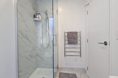 Photo of property in 11/10 Fathom Place, Te Atatu Peninsula, Auckland, 0610