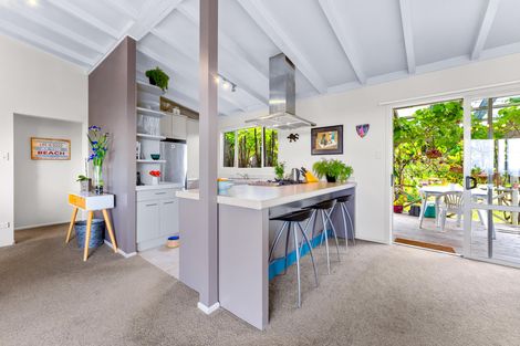 Photo of property in 6 Sea View Road, Leigh, 0985