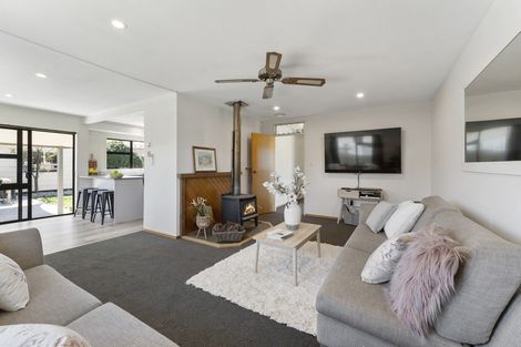 Photo of property in 8 Coach Court, Cromwell, 9310