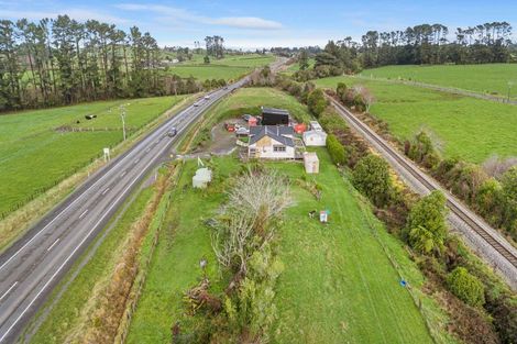 Photo of property in 2634 Mountain Road, Tariki, Stratford, 4394