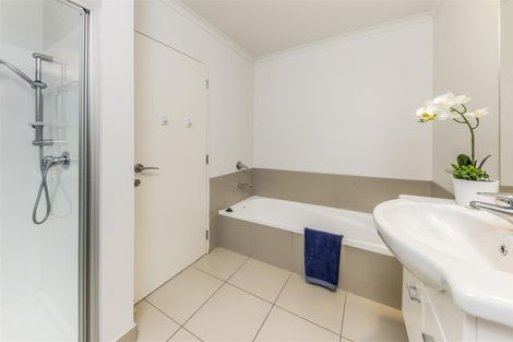 Photo of property in 37 The Track, Takanini, 2112