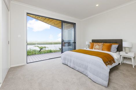 Photo of property in 31 Evergreen Parade, Rosehill, Papakura, 2113