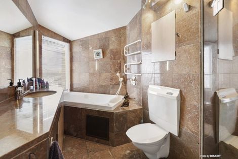 Photo of property in 10b Central Terrace, Kelburn, Wellington, 6012