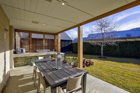 Photo of property in 2 Taramea Lane, Arrowtown, 9371