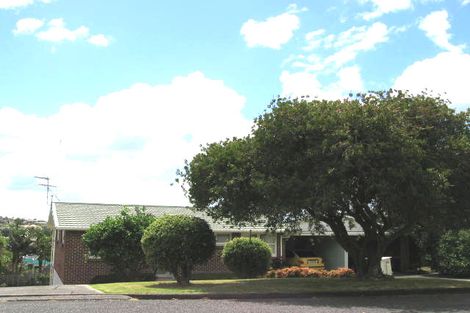 Photo of property in 1/35 Rangitoto Terrace, Milford, Auckland, 0620