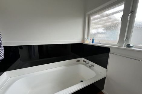 Photo of property in 13 Gregory Place, Mount Roskill, Auckland, 1041
