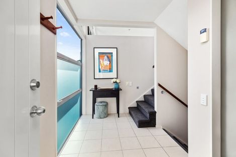 Photo of property in 32 Mantell Street, Seatoun, Wellington, 6022